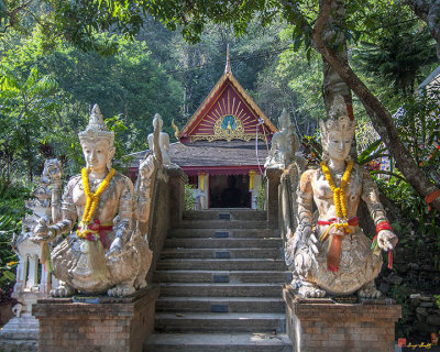 Wat Pha Lat Wihan Guardians (DTHCM0473)