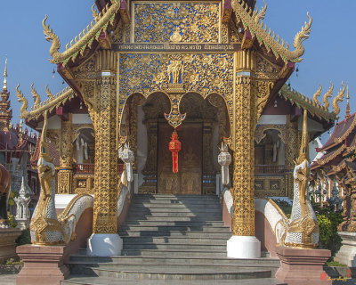 Wat Saen Muang Ma Luang Phra Wihan Entrance (DTHCM0621)