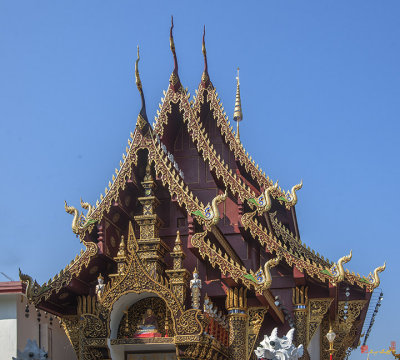 Wat Saen Muang Ma Luang Phra Ubosot Gable (DTHCM0636)