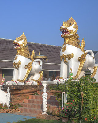 Wat Yang Kuang Phra Chedi Singh Guardians (DTHCM0684)