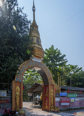 Wat Sri Boon Reung Temple Gate (DTHCM0790)