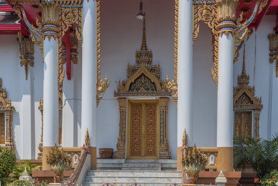 Wat Dokmai Phra Ubosot Entrance (DTHB1775)