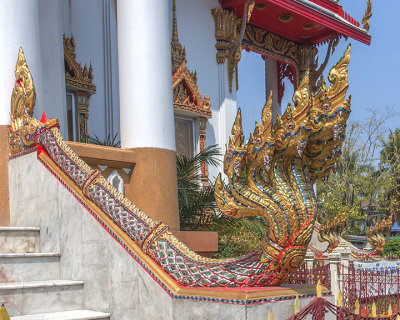 Wat Dokmai Phra Ubosot Stair Naga (DTHB1782)
