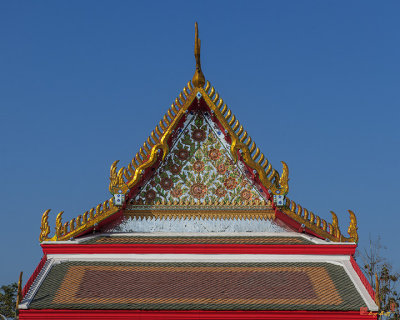 Wat Bukkhalo Phra Ubosot Gable (DTHB1795)