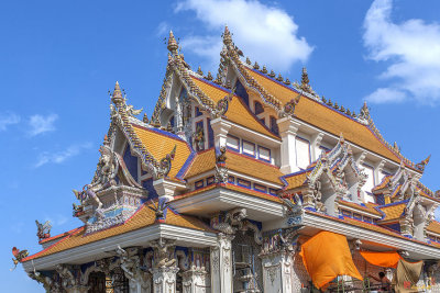 Wat Pariwas Ubosot Roof (DTHB1934)
