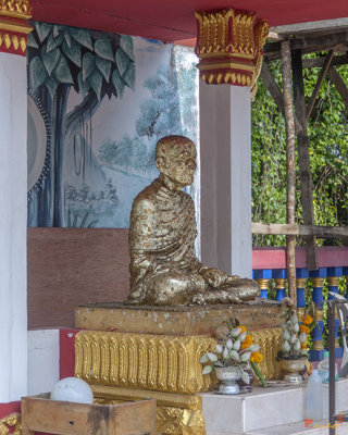 Wat Uthai Tham Memorial to a Revered Monk (DTHCP0060)