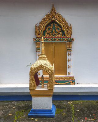 Wat Ban Na Phra Ubosot Window and Boundary Stone (DTHCP0075)