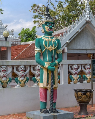 Wat Pradoem Phra ÅšarÄ«ra Guardian Giant (DTHCP0092)