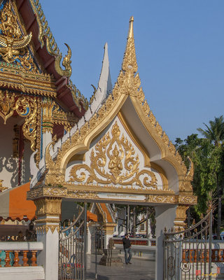 Wat Chaimongkron Phra Ubosot Gate (DTHCB0081)
