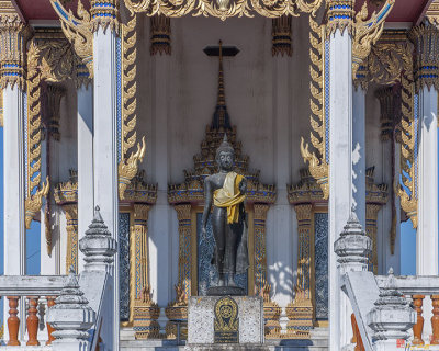 Wat Sawangfa Pruetaram Phra Ubosot Entrance (DTHCB0111)