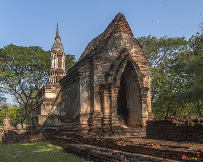 Wat Suan Keao Utthayan Noi Mondop and Main Chedi (DTHST0105)