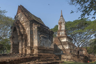 Wat Suan Keao Utthayan Noi Mondop and Main Chedi (DTHST0110)