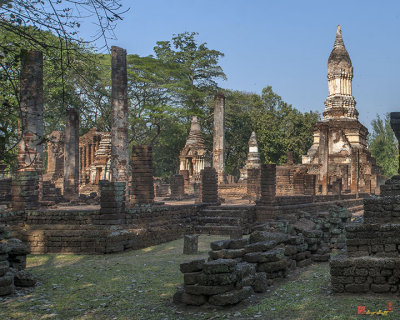 Wat Chedi Ched Thaeo Main Wihan and Main Chedi (DTHST0130)