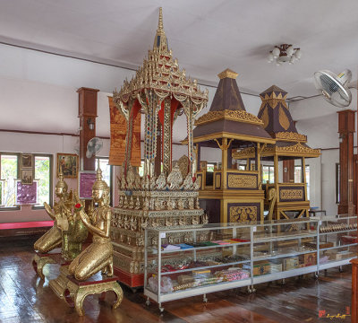 Wat Traphang Thong Lang Wihan Abbot's Chairs (DTHST0174)