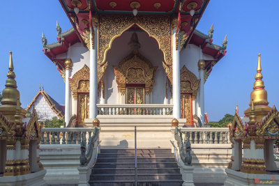 Wat Ratcha Thanee Phra Ubosot Entrance (DTHST0215)