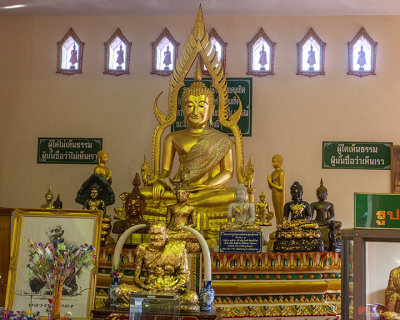 Wat Woranat Bonphot Wihan Buddha and Monk Images (DTHNS0028)