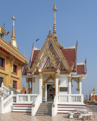 Wat Khiriwong Phrachulamanee Chedi Pavilion (DTHNS0053)