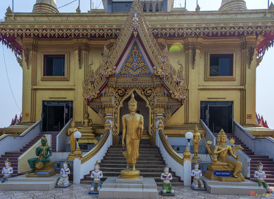 Wat Khiriwong Phrachulamanee Chedi Entrance (DTHNS0064)