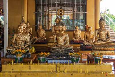 Wat Khiriwong Phrachulamanee Chedi Buddha and Monk Images (DTHNS0065)