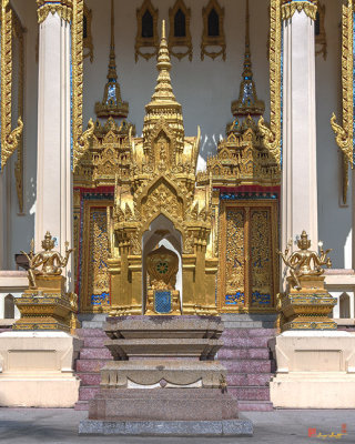 Wat Phrom Chariyawat Phra Ubosot Boundary Stone (DTHNS0120)
