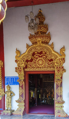 Wat Chiang Chom Phra Wihan Doorway (DTHCM0893)