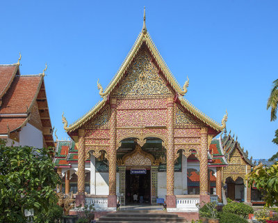 Wat Phra That Hariphunchai Wihan of the Enlightened Buddha (DTHLU0023)
