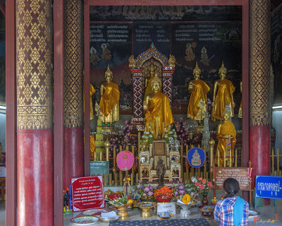 Wat Phra That Hariphunchai Wihan of the Enlightened Buddha Interior (DTHLU0025)