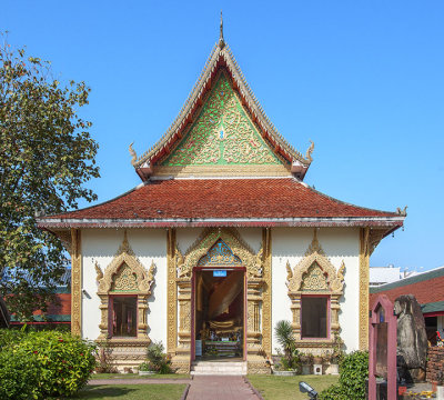 Wat Phra That Hariphunchai Wihan of the Red Buddha (DTHLU0027)