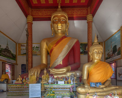 Wat Phra That Hariphunchai Wihan of the Red Buddha Images (DTHLU0030)