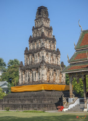 Wat Chamthewi Suwan Chedi Jungkote or Chedi Kukut (Ku Kuthi) (DTHLU0070)