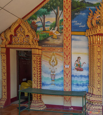 Wat Khi Lek Wihan Luang Entrance Paintings (DTHLU0137)