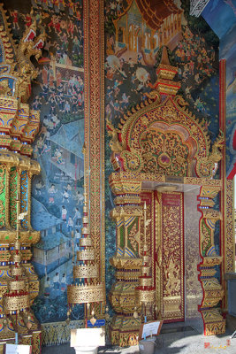Wat Rong Sao Wihan Luang Door and Entrance Painting (DTHLU0154)