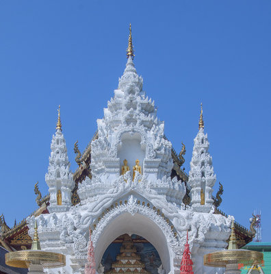 Wat Sun Pa Yang Luang Wihan Luang Gate (DTHLU0316)