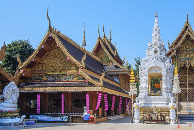 Wat Sun Pa Yang Luang Wihan and Buddha Shrine (DTHLU0318)