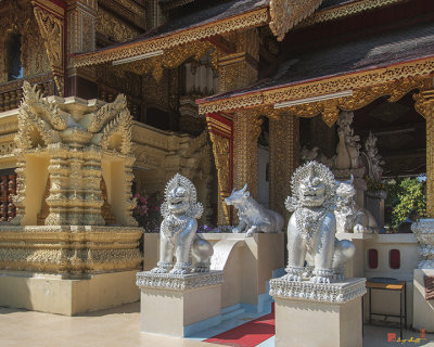 Wat Sun Pa Yang Luang Lion Sculptures (DTHLU0323)