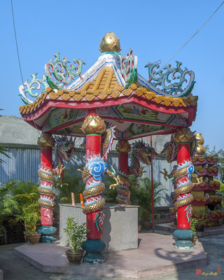 San Jao Dahmmasathan Quan Im Shrine with Dragon Pillars (DTHCM1074)