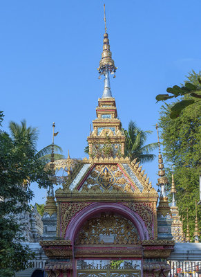 Wat Saen Fang Phra Chedi Gate (DTHCM1127)