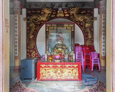 San Jao Samphothi Yan Entrance Altar (DTHB2002)