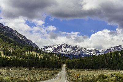 Road to Mammoth Lakes 2