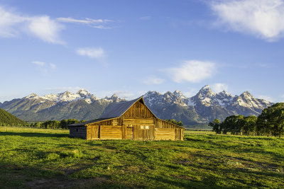 Sunrise in Tetons 