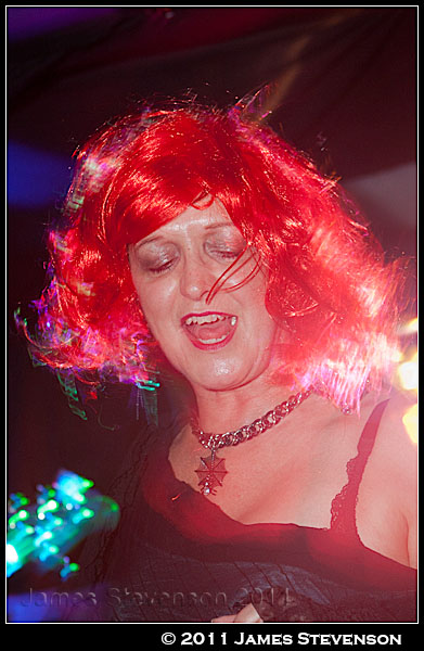 hllwn11_017.jpg
