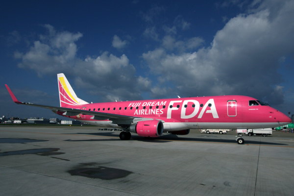 FUJI DREAM AIRLINES FDA EMBRAER 170 FUK RF IMG_6299.jpg