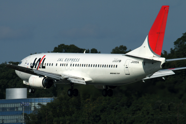 JAL EXPRESS BOEING 737 400 FUK RF IMG_0784.jpg