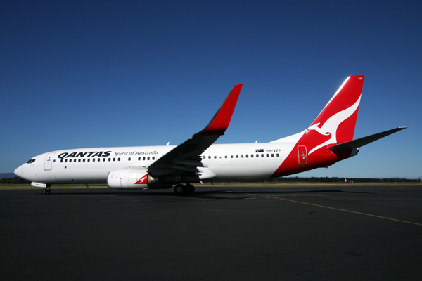 QANTAS BOEING 737 800 HBA RF IMG_6446.jpg