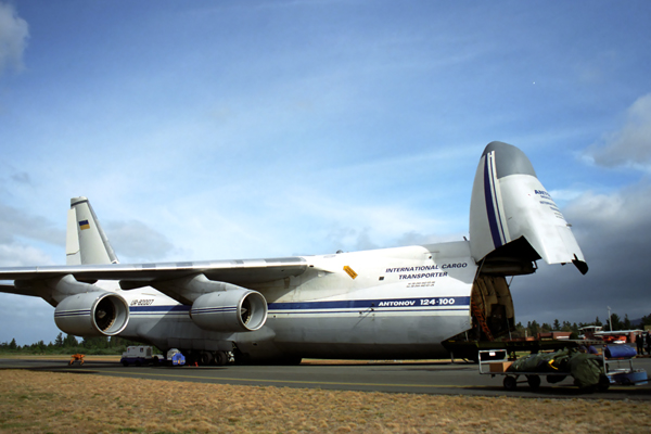 INTERNATIONAL CARGO ANTONOV 124 HBA RF 1230 20.jpg