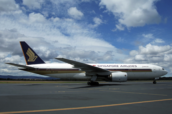 SINGAPORE AIRLINES BOEING 777 200 HBA RF 1809 12.jpg