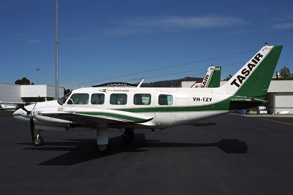 TASAIR PIPER PA31 HBA RF 1890 34.jpg