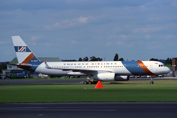 VNUKOVO AIRLINES TUPOLEV TU204 FRN RF 818 36.jpg