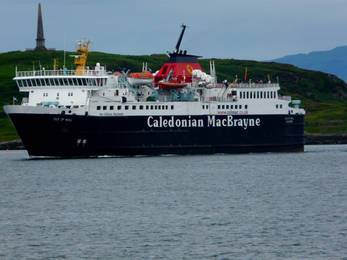 ISLE OF MULL (1988) @ Oban, Scotland (Approaching)