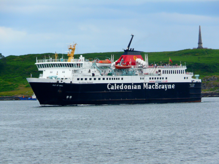 ISLE OF MULL (1988) @ Oban, Scotland (Approaching)